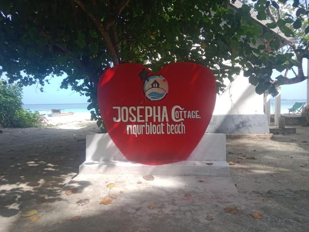Josepha Cottage Ngurbloat Ngoại thất bức ảnh